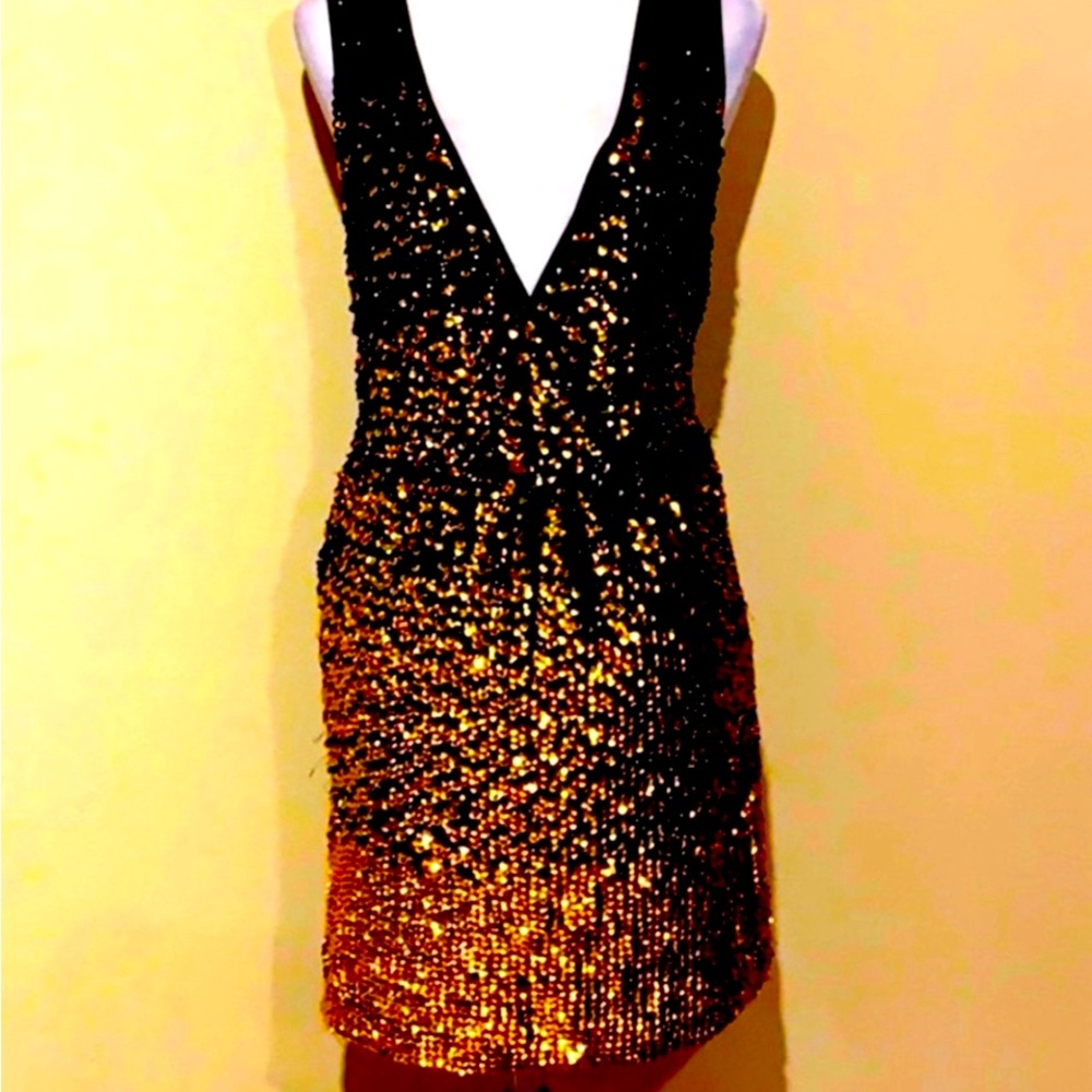 Tory Burch Rannon ombré Sequence stunner! Fits like a 4-6